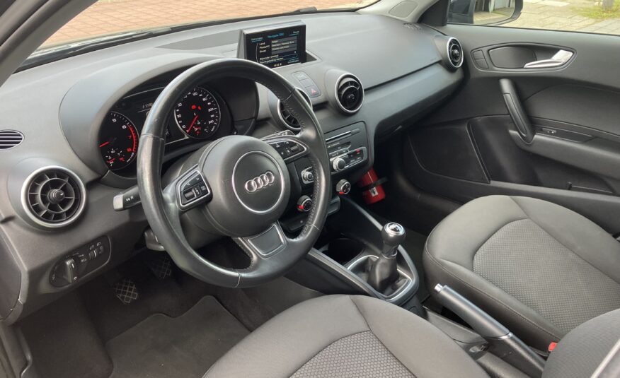 AUDI A1-BENZINE-75.000 KM -TOPSTAAT-NAVIGATIE-MULTIMEDIA-ENZ