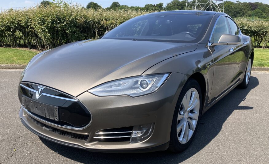 TESLA S”70 -full option -panoramisch dak – zeer goede staat -groot rijbereik