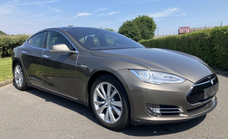 TESLA S”70 -full option -panoramisch dak – zeer goede staat -groot rijbereik