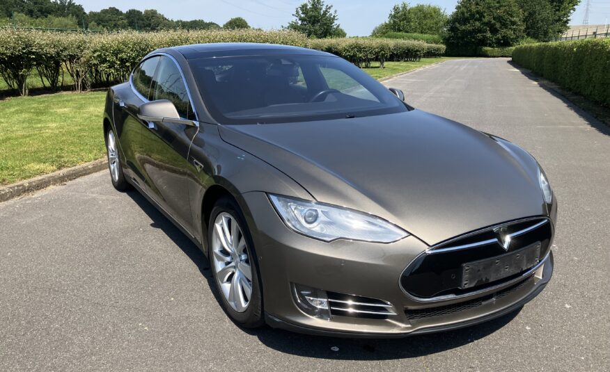 TESLA S”70 -full option -panoramisch dak – zeer goede staat -groot rijbereik