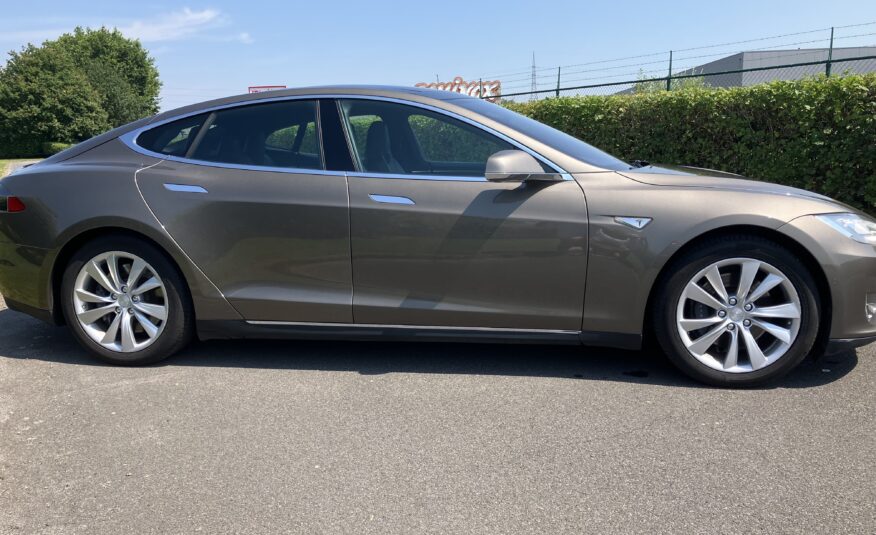 TESLA S”70 -full option -panoramisch dak – zeer goede staat -groot rijbereik