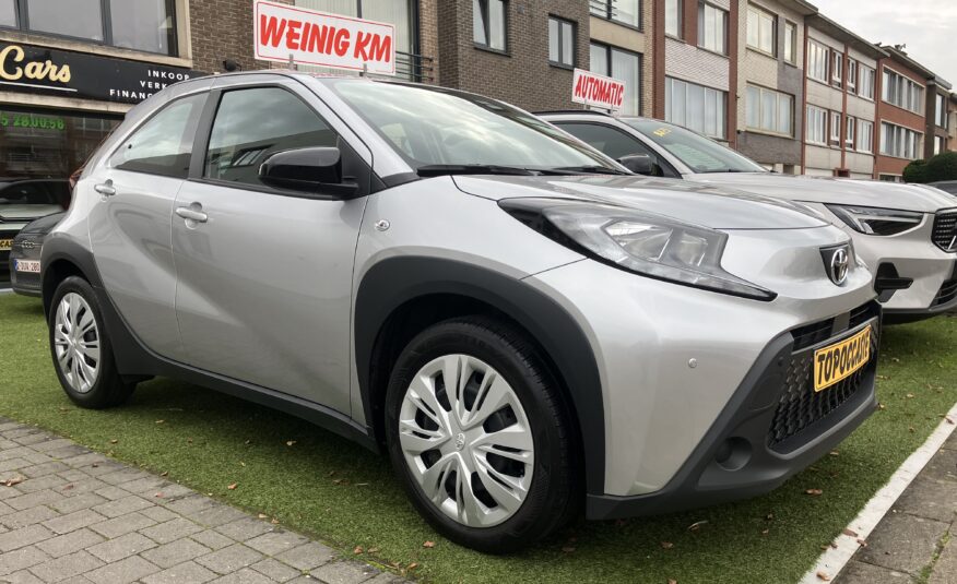 TOYOTA AYGO X- 17.500 KM  -FACE LIFT- NAVIGATIE-CAMERA-MULTIMEDIA-VELE OPTIES – PROMOTIE 13.950 €